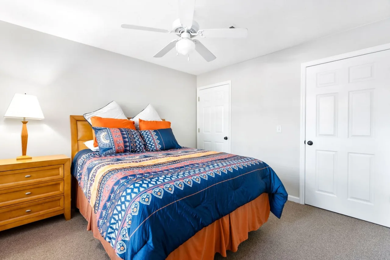 Room #1 in Multi Room Condo